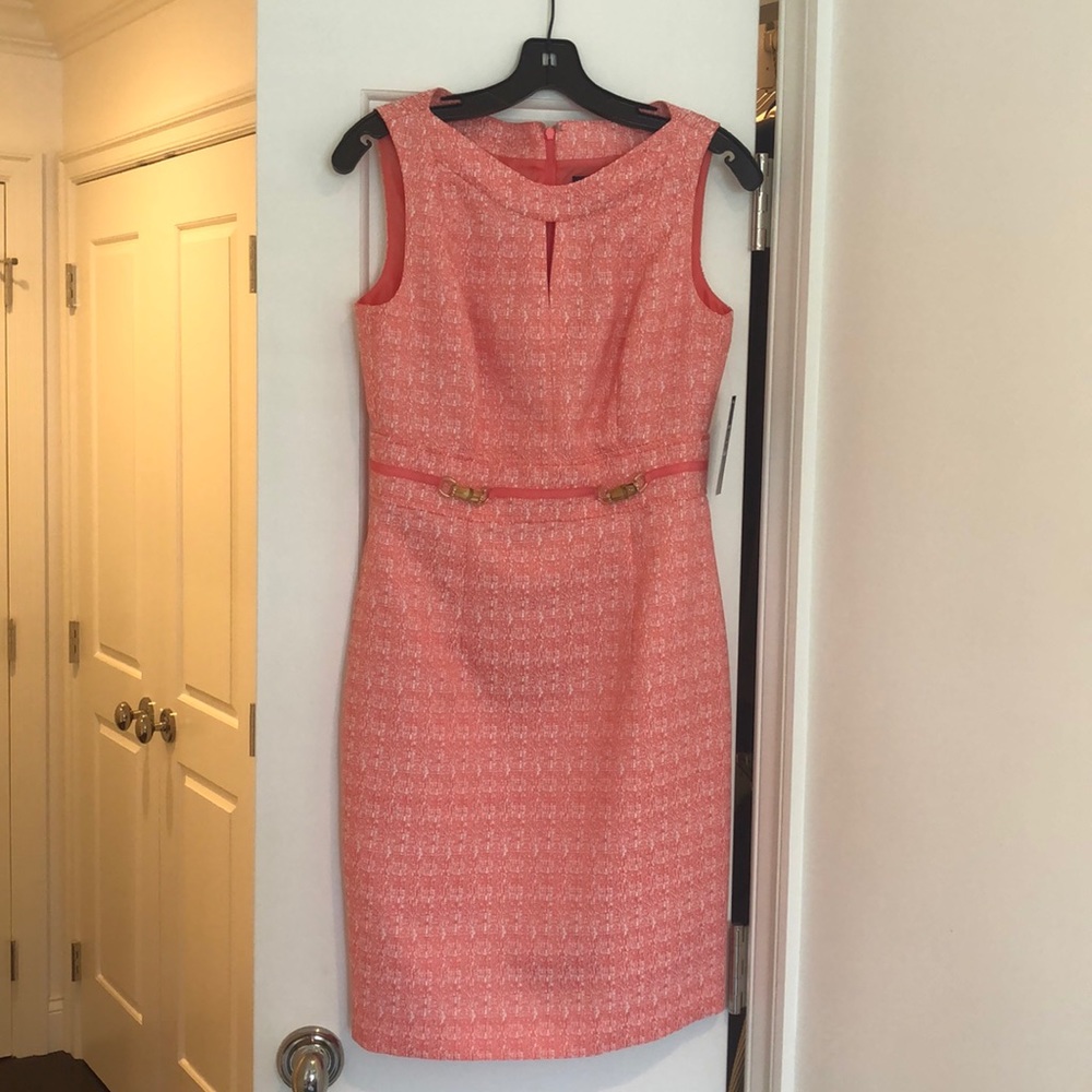 🆕 Tahari Coral and White Lady Sheath Dress NWT size 6